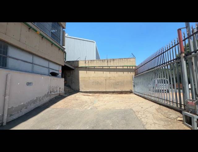 380M² WAREHOUSE TO LET IN WYNBERG